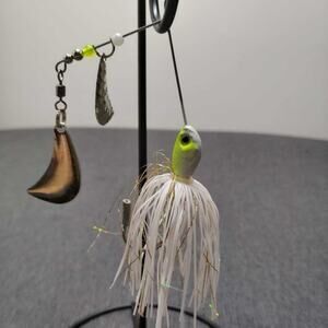 Dual Blade Spinnerbait Lure White Skirt Chartreuse Head Silver Hammered Blades